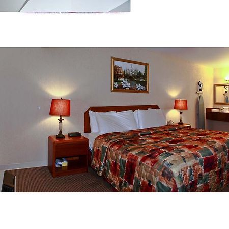 North Villa Inn Spring Bagian luar foto