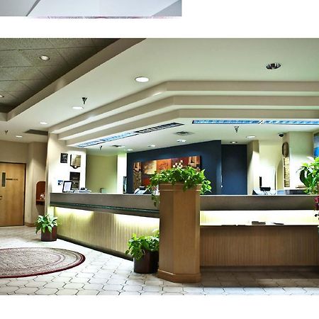 North Villa Inn Spring Bagian luar foto
