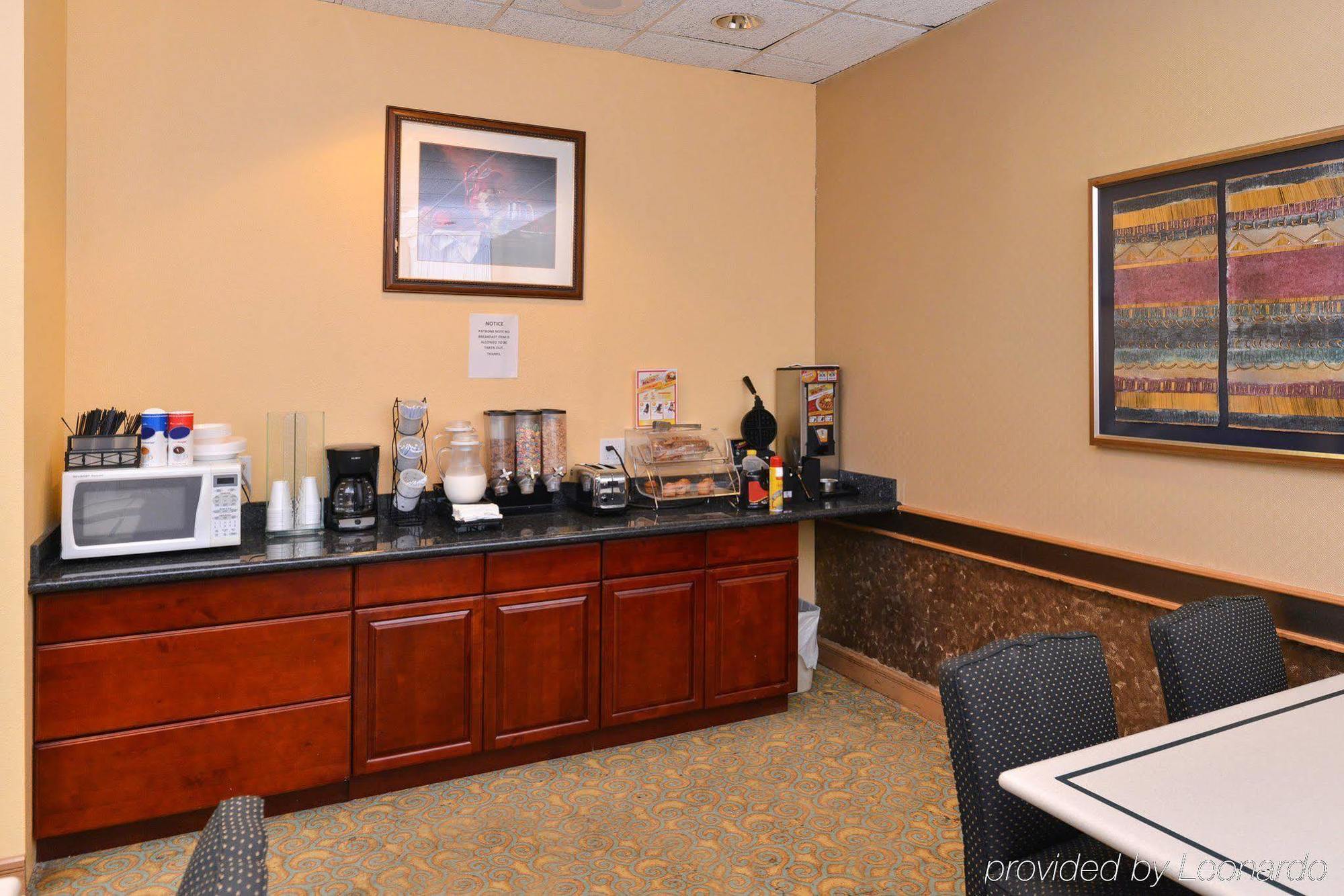 North Villa Inn Spring Bagian luar foto