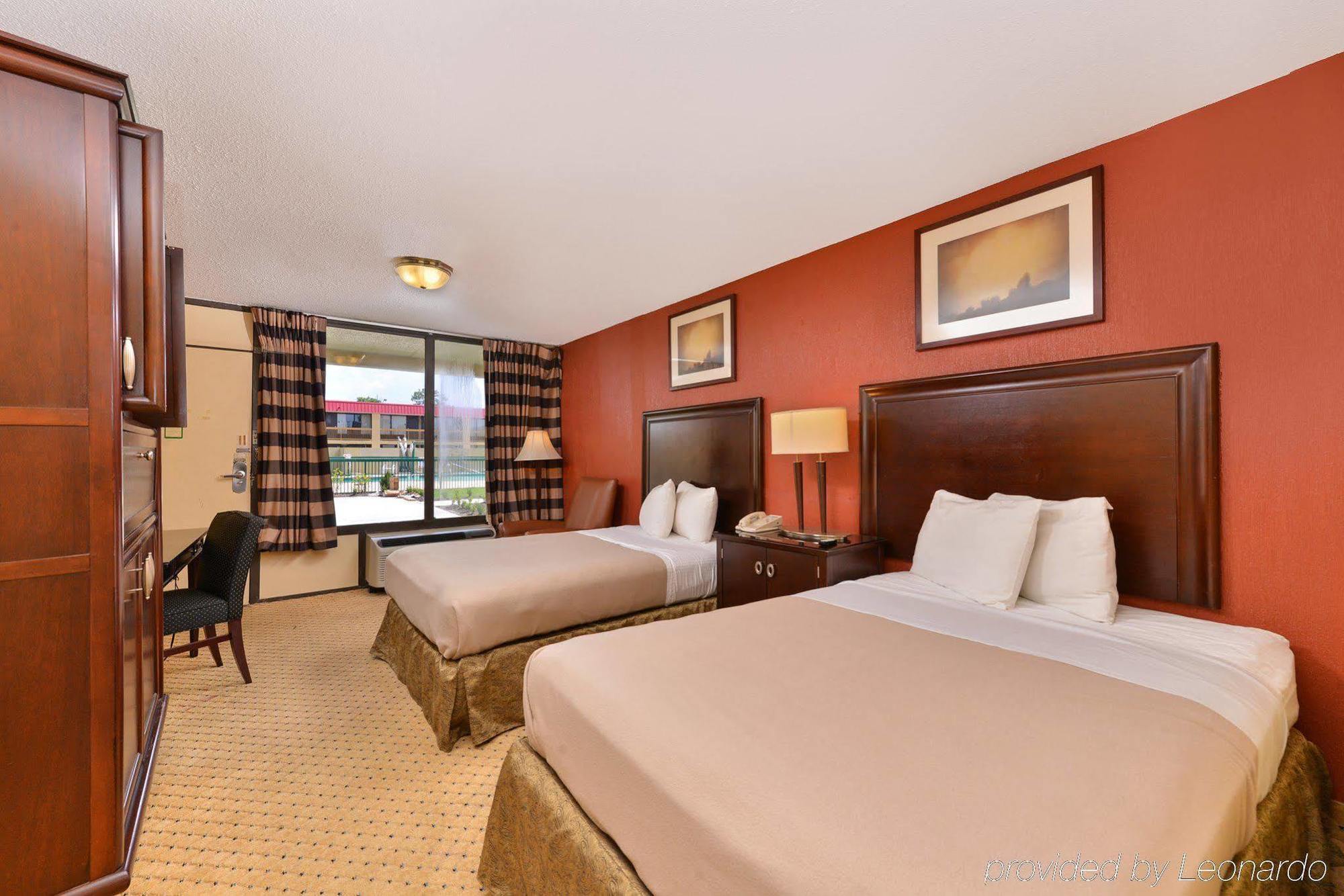 North Villa Inn Spring Bagian luar foto