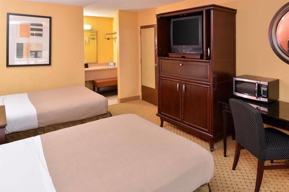 North Villa Inn Spring Bagian luar foto