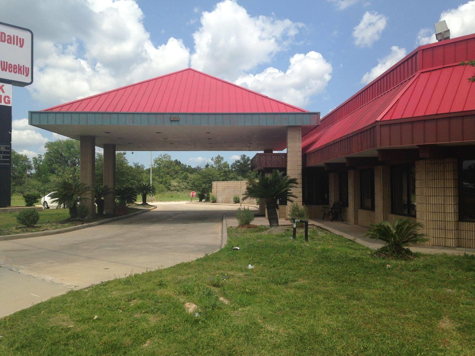 North Villa Inn Spring Bagian luar foto